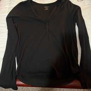 American Eagle Outfitters Classic Black Long Sleeve Tee